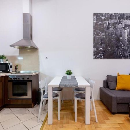 Downtown Home In The Gozsdu Garden Budapeste Exterior foto
