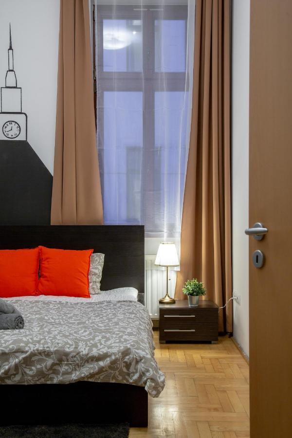 Downtown Home In The Gozsdu Garden Budapeste Exterior foto